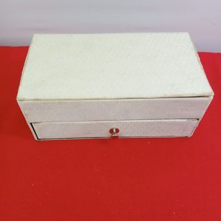 Vintage Branded Jewelry boxes from UK for 345 each *Z53N