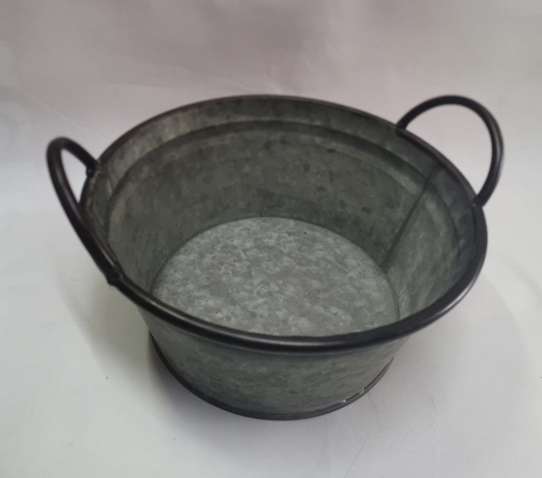 Vintage Galvanised Tin Bath Garden Planter, Hobbies & Toys