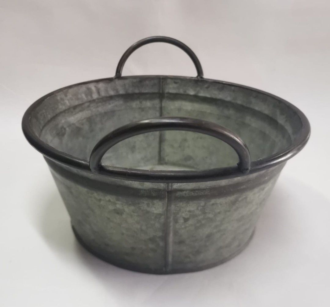 Vintage Galvanised Tin Bath Garden Planter, Hobbies & Toys