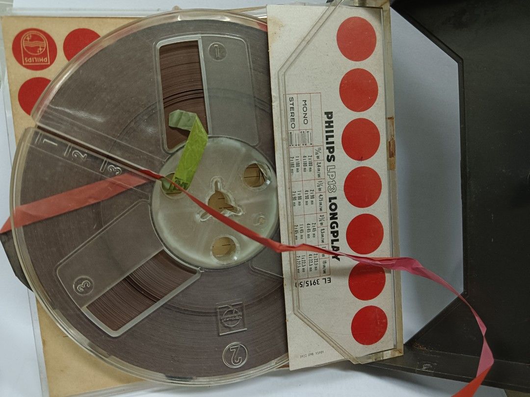 Vintage reel to reel audio tape recording lama antik classic kaset cassette