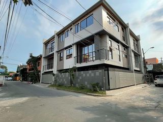 WITH ROOFDECK 4 STOREY MODERN  TOWNHOUSE AND LOT FOR SALE IN BETTER LIVING PARANAQUE
