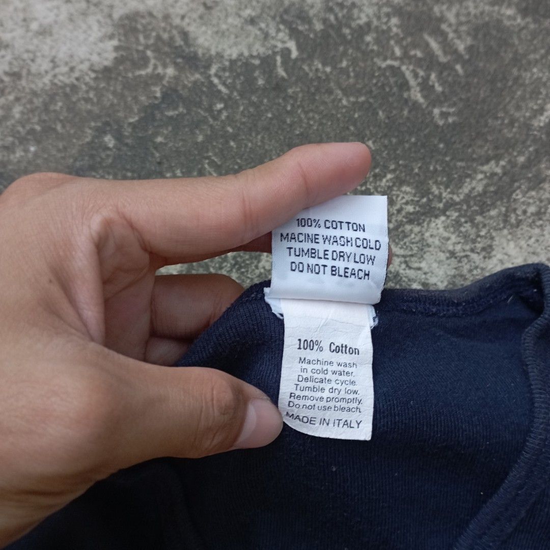Y2K DOLCE & GABBANA (Category: Luxury Apparel) located in Bacolod City. Submitted by the.finest (Listing ID 1277701827, Image 3). Description: Dolce & Gabbana Y2k V-neck Top Small Width: 15.5 Length: 23 Condition: 9/10 800+shipping fee.