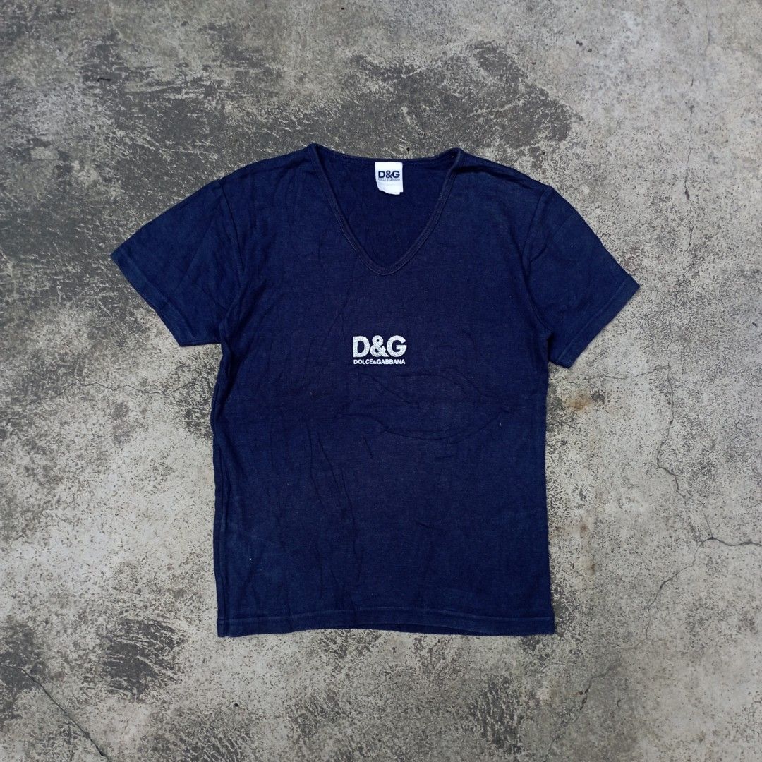 Y2K DOLCE & GABBANA (Category: Luxury Apparel) located in Bacolod City. Submitted by the.finest (Listing ID 1277701827, Image 1). Description: Dolce & Gabbana Y2k V-neck Top Small Width: 15.5 Length: 23 Condition: 9/10 800+shipping fee.