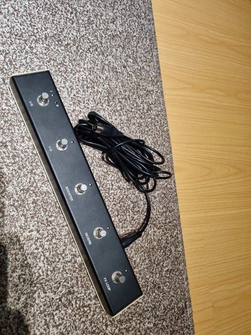 Yamaha THR100H THR100HD Footswitch, Hobbies & Toys, Music
