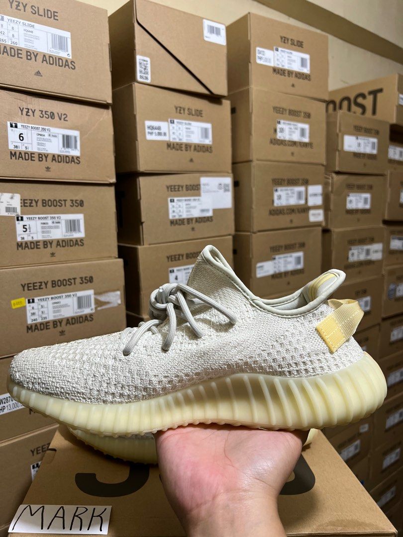 Yeezy Boost 350 v2 UV Light Size 10.5
