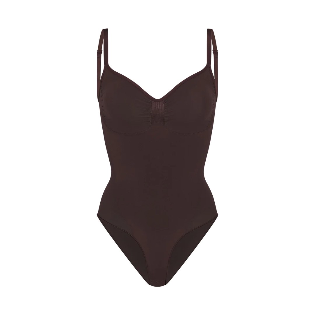 $150 Skims Seamless Sculpt Brief Bodysuit in Espresso M Kim Kardashian,  Women's Fashion, Tops, Other Tops on Carousell