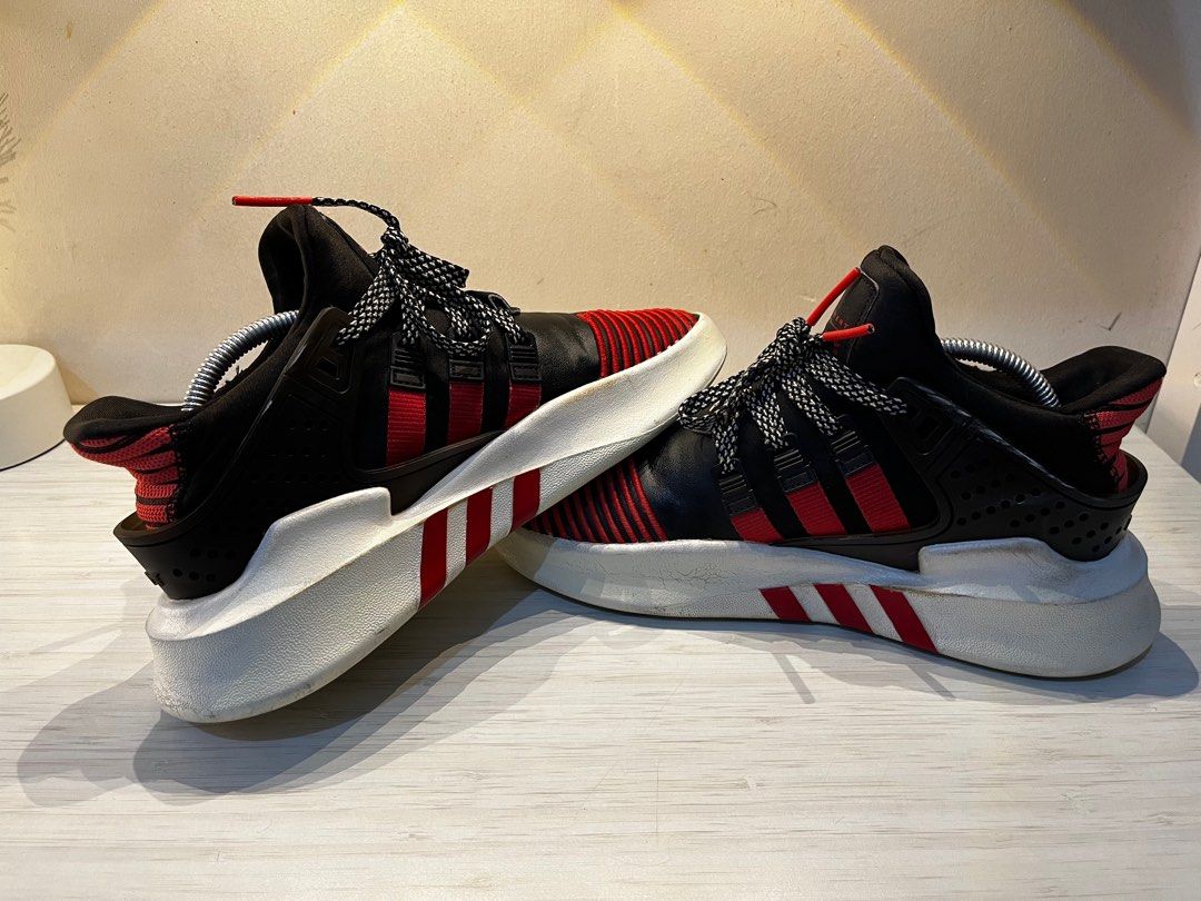 Sepatu adidas hotsell eqt merah