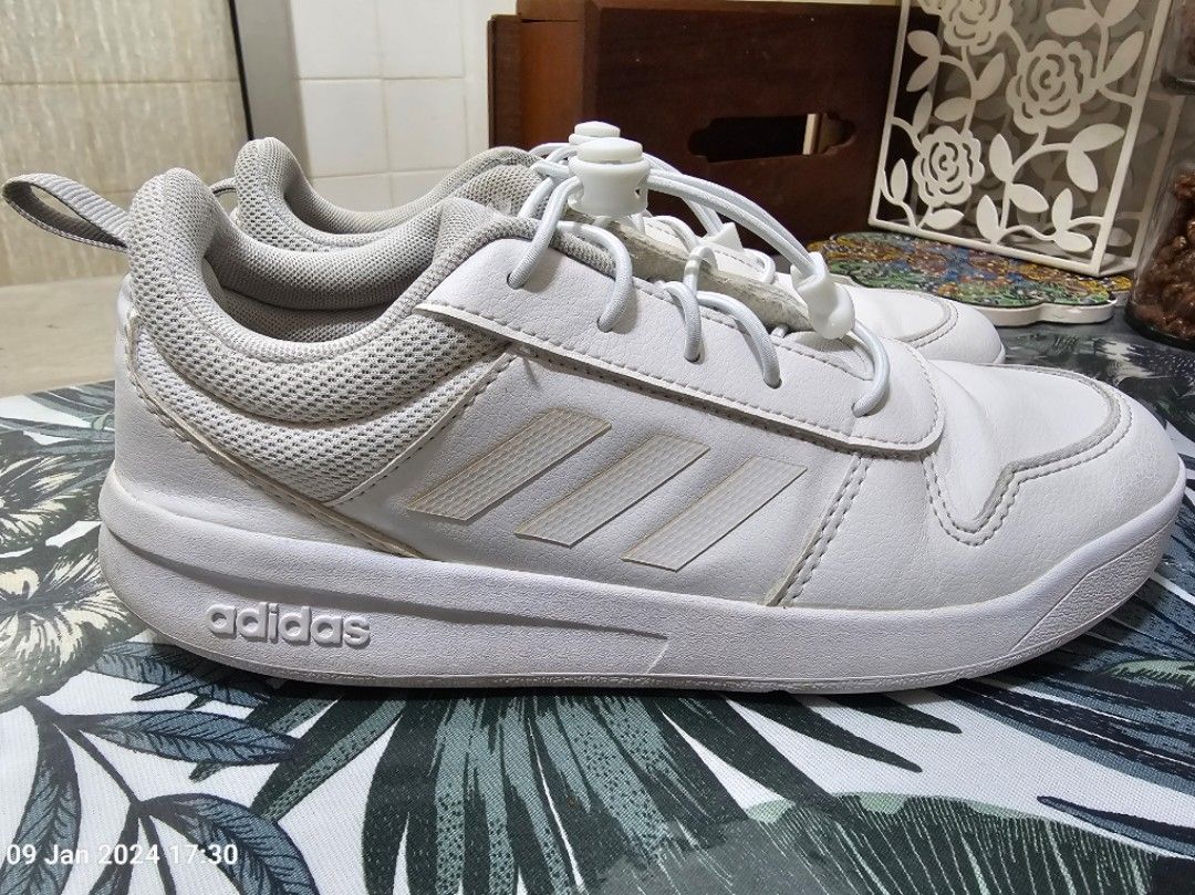 ADIDAS UK 4 WHITE SCHOOL SHOES Babies Kids Babies Kids