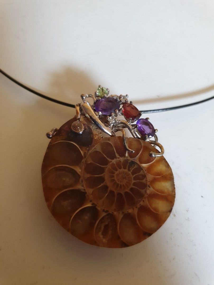 Genuine cheap crystal necklace