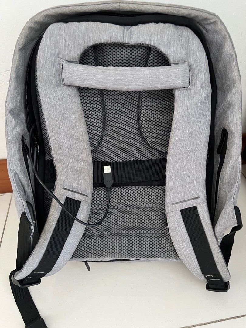 Milano anti theft backpack best sale review