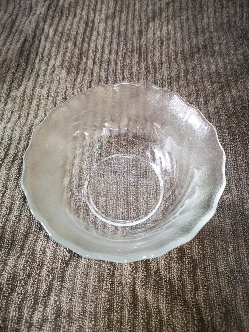 Arcoroc bowls (Category: Dinnerware & Cutlery) located in Marilao. Submitted by kshmixnmatch (Listing ID 1278023472, Image 3). Description: Brand: Arcoroc Design: swirl/ruffled edge salad bowls/dessert bowls.