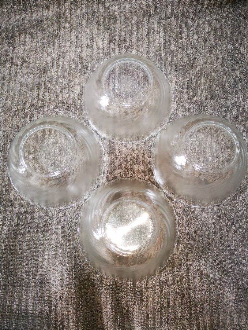 Arcoroc bowls (Category: Dinnerware & Cutlery) located in Marilao. Submitted by kshmixnmatch (Listing ID 1278023472, Image 2). Description: Brand: Arcoroc Design: swirl/ruffled edge salad bowls/dessert bowls.