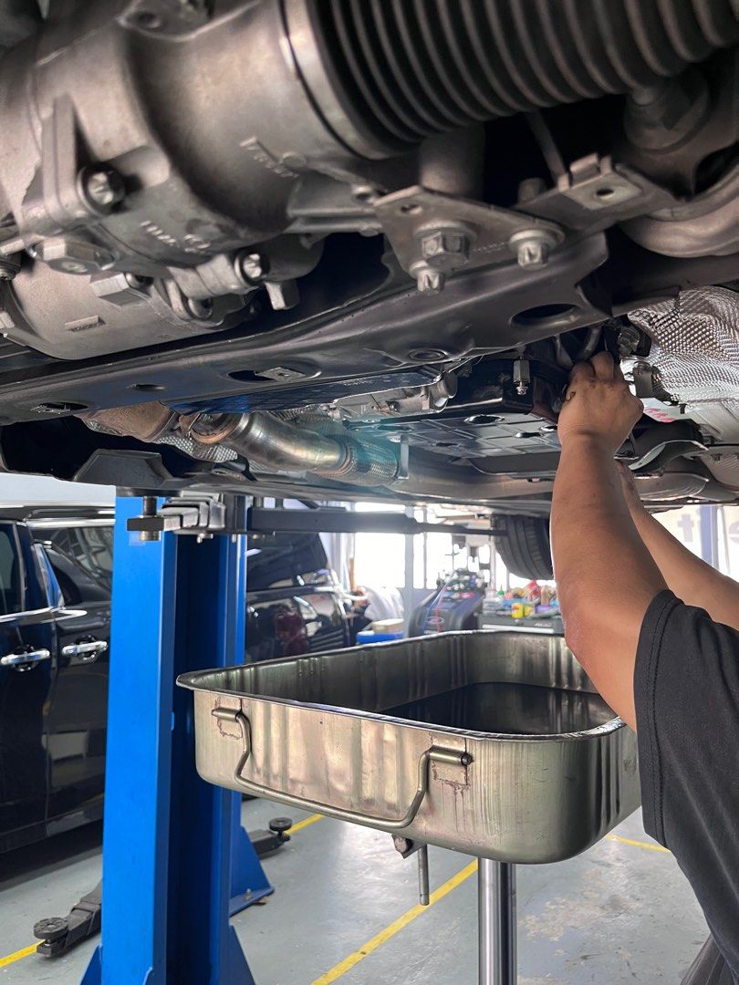 ATF Oil Transmission Oil Gearbox Oil Changing Servicing ATF