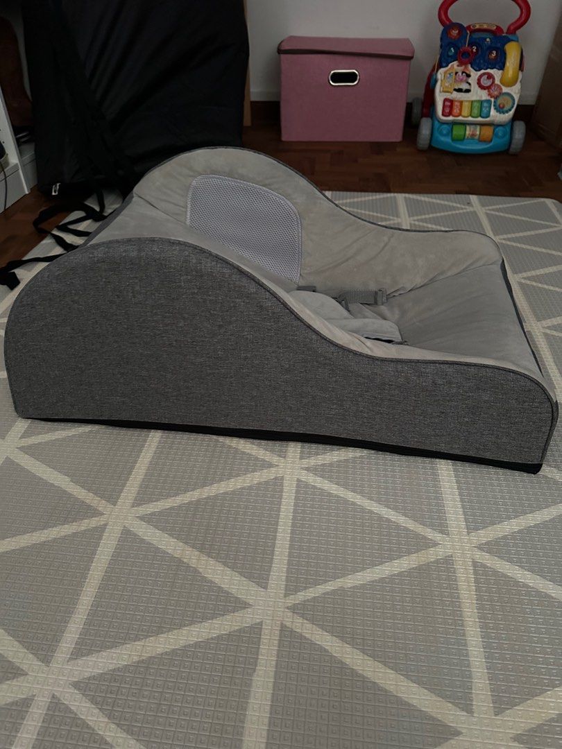 Baby delight nestle nook lounger