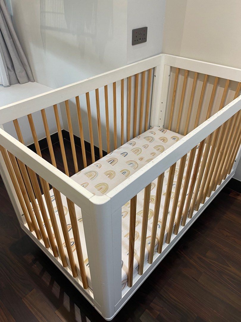 Babyletto Lolly 3in1 Convertible Crib with Toddler Bed Conversion Kit