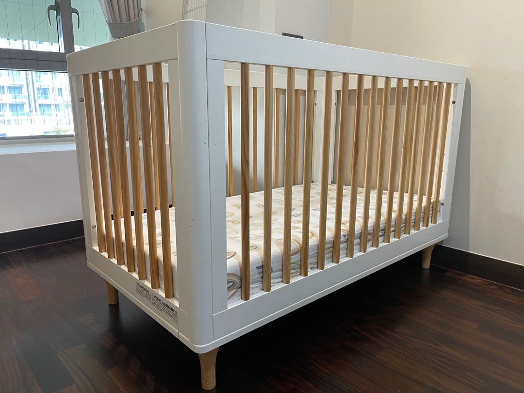 Babyletto Lolly 3in1 Convertible Crib with Toddler Bed Conversion Kit