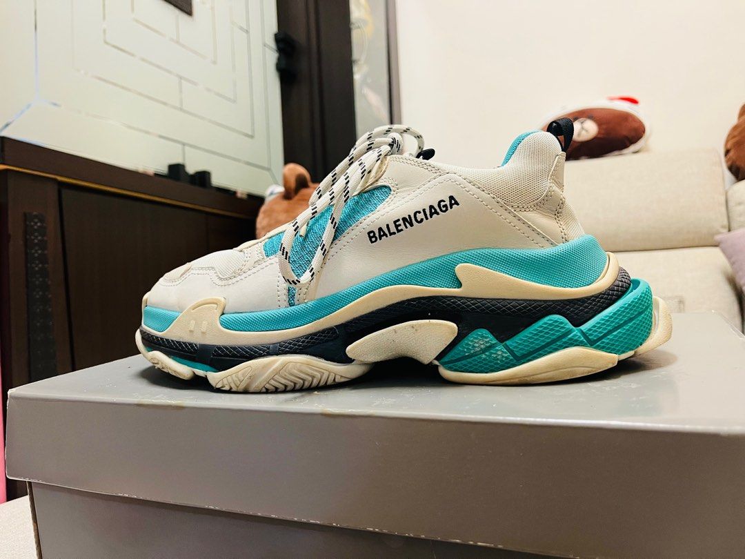 Triple s discount 2. white