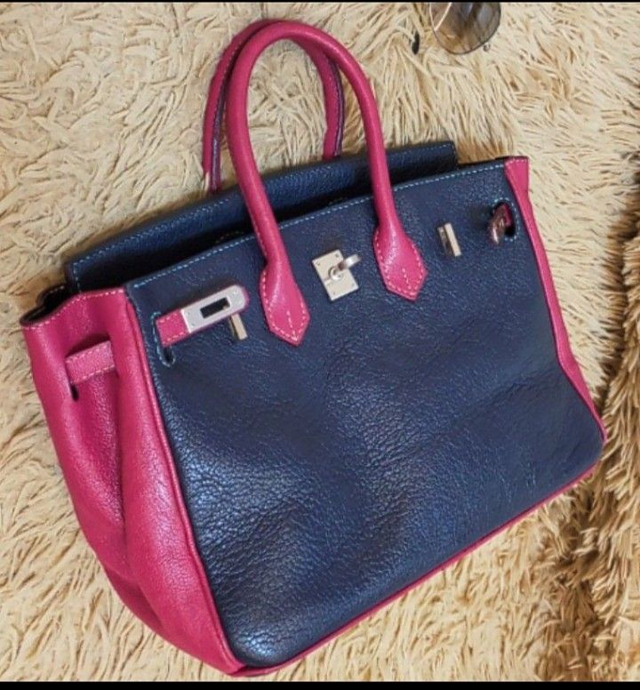 Birkin 25 (Category: Luxury Bags & Wallets) located in Cebu City. Submitted by champagnescloset (Listing ID 1277876913, Image 1). Description: Pretty.
