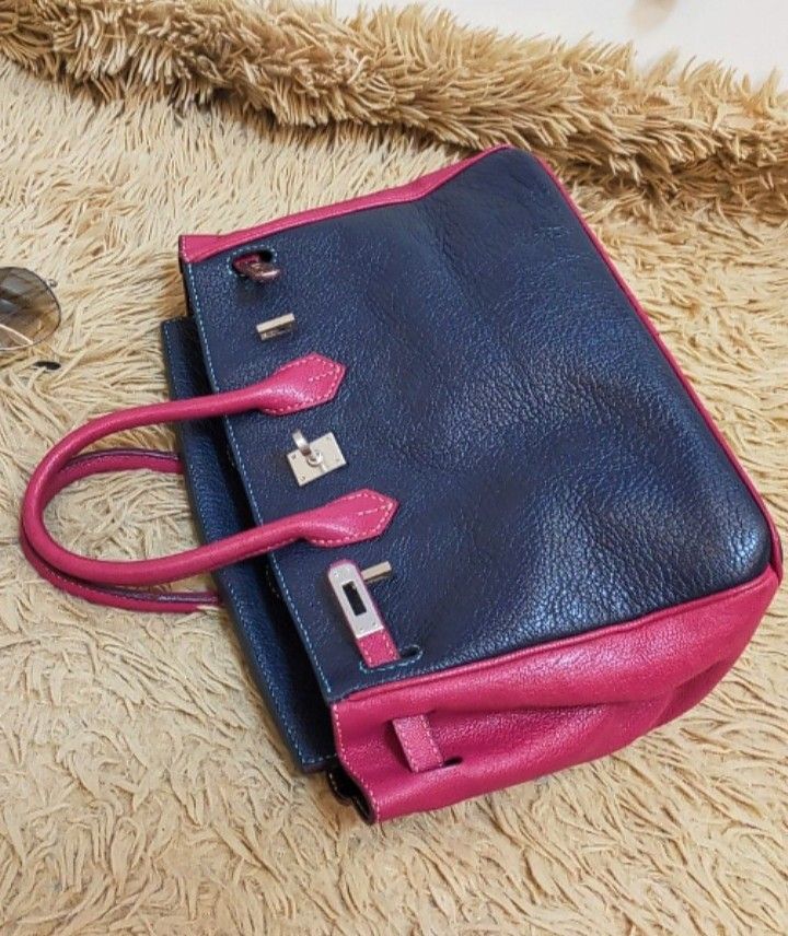 Birkin 25 (Category: Luxury Bags & Wallets) located in Cebu City. Submitted by champagnescloset (Listing ID 1277876913, Image 2). Description: Pretty.