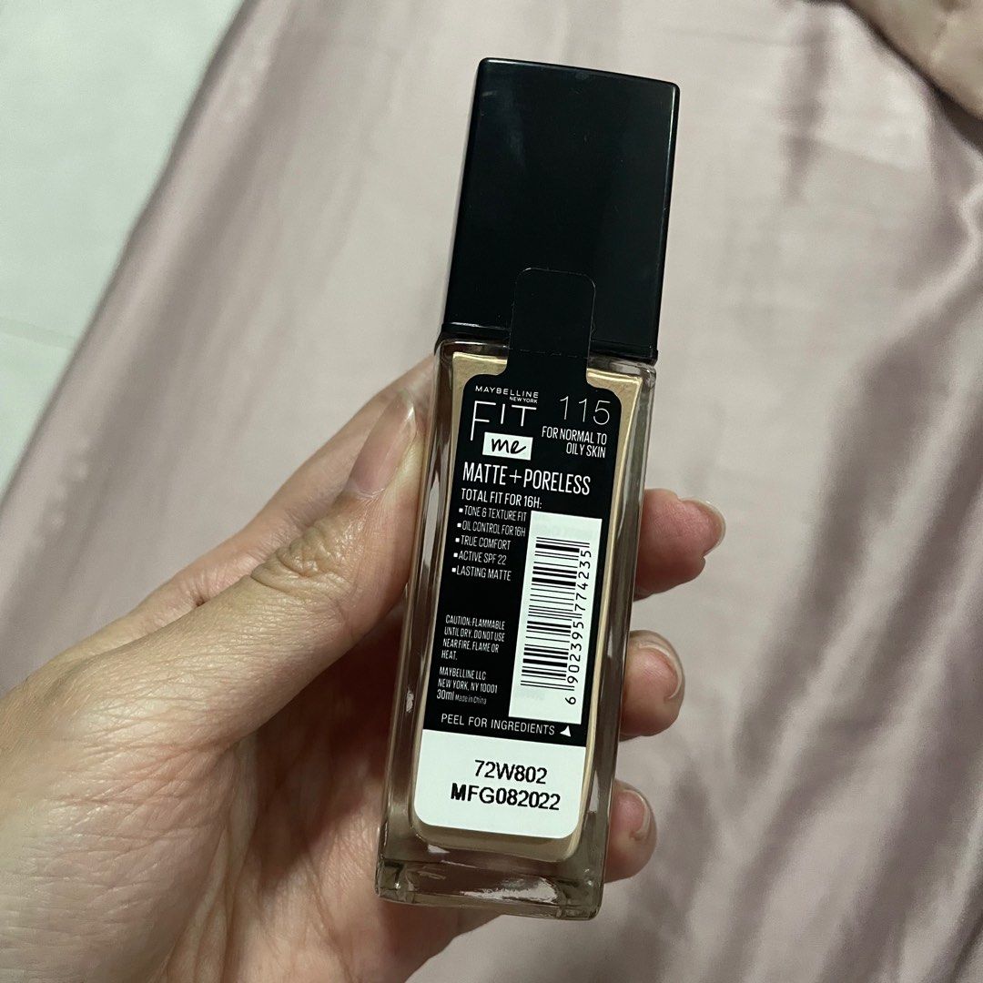Maybelline New York Fit Me Matte+Poreless Liquid Foundation (With Pump &  SPF 22), 115 Ivory, 30ml
