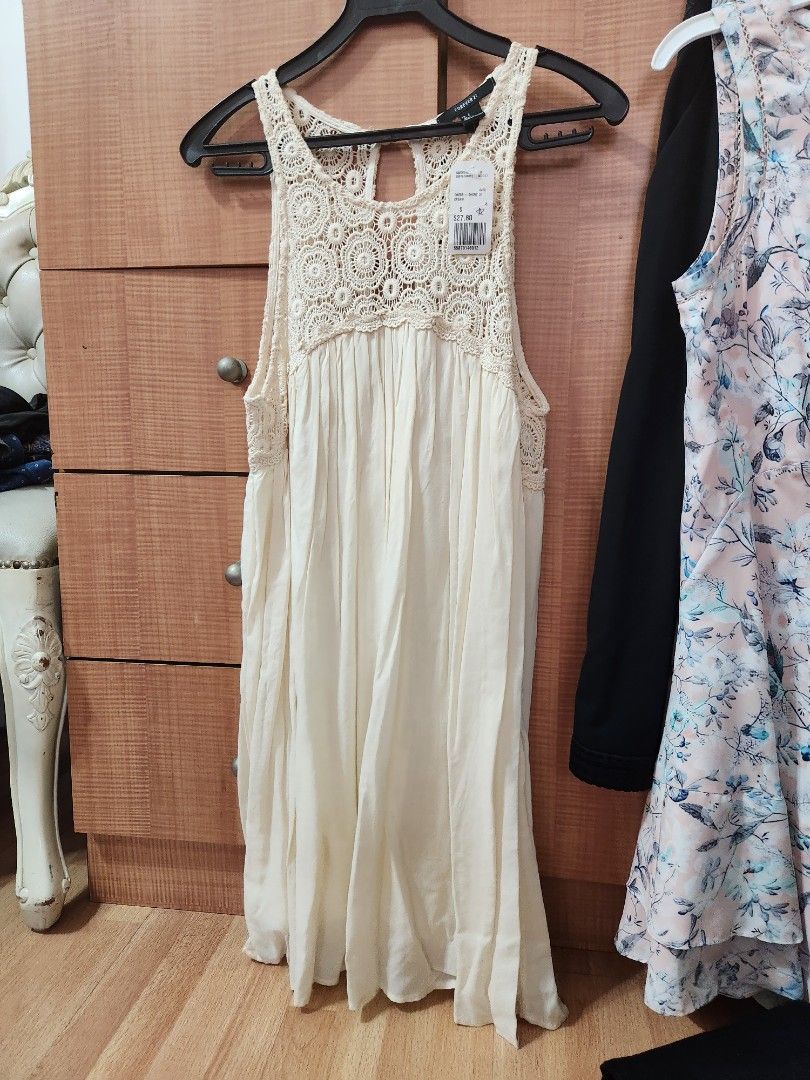 BNWT FOREVER 21 DRESS Women s Fashion Dresses Sets Dresses on