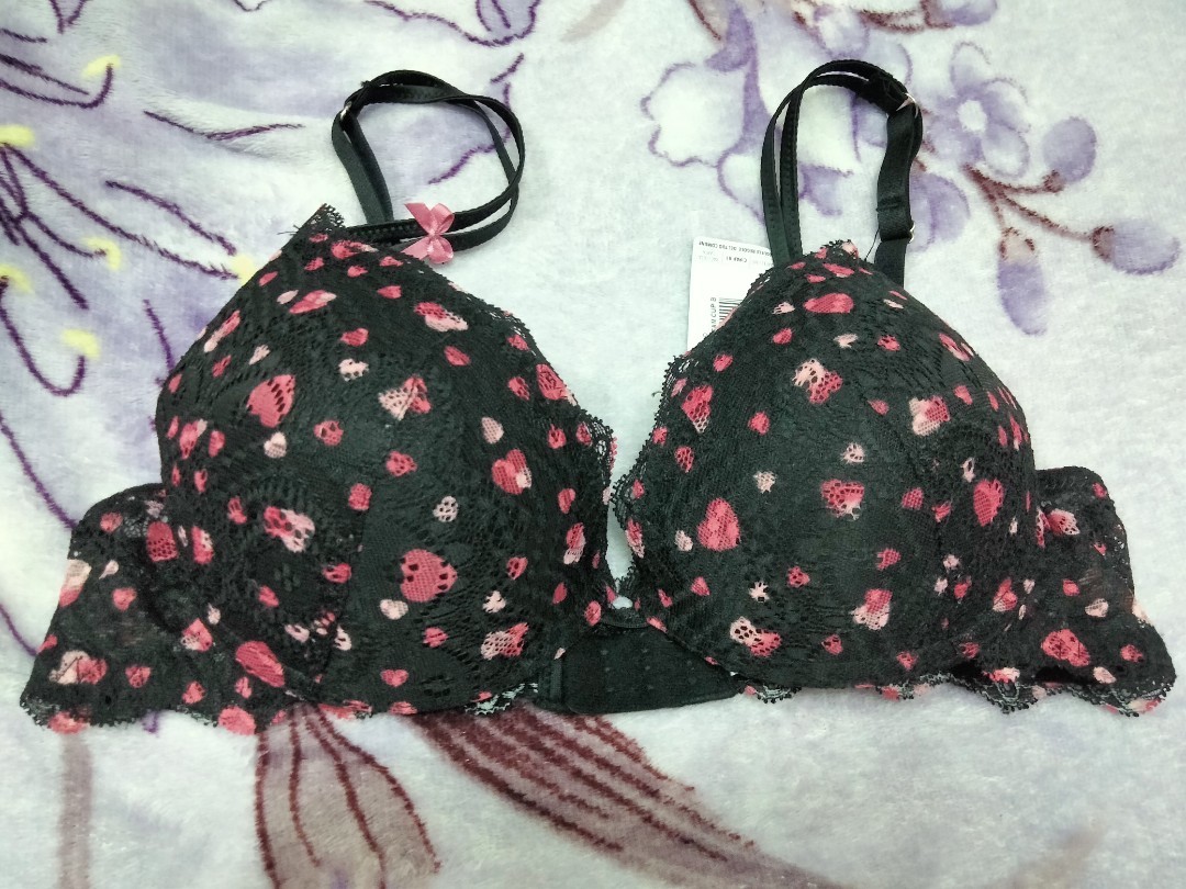 Bra 34b, Women's Fashion, New Undergarments & Loungewear on Carousell