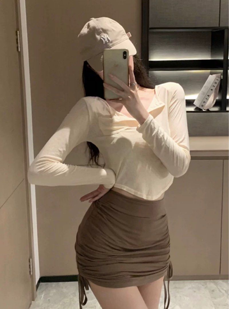bnwot brown body hugging elastic waist drawstring short skirt