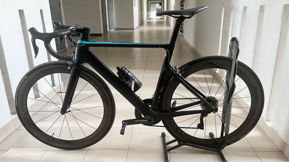 1 canyon 2024 aeroad cf slx