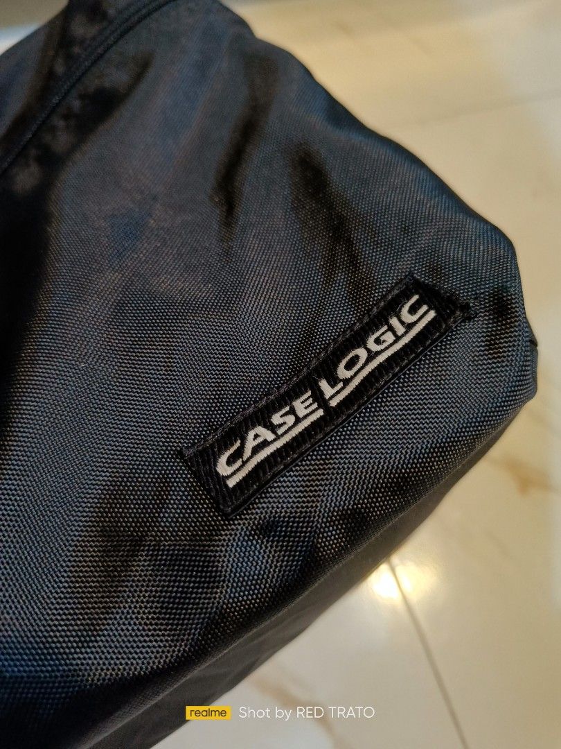 💯Case Logic Camera bag. (Category: Camera Bags & Carriers) located in General Mariano Alvarez. Submitted by randzwurkz85264 (Listing ID 1277878447, Image 3). Description: Dims: 11 x 9 x 5 inches.