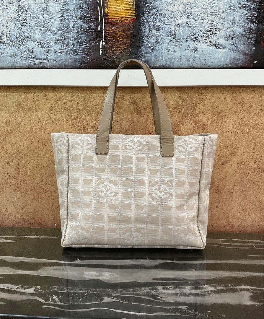 Chanel tote shop bag canvas