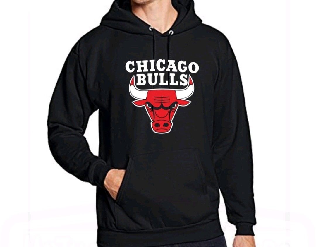 Red outlet bulls hoodie