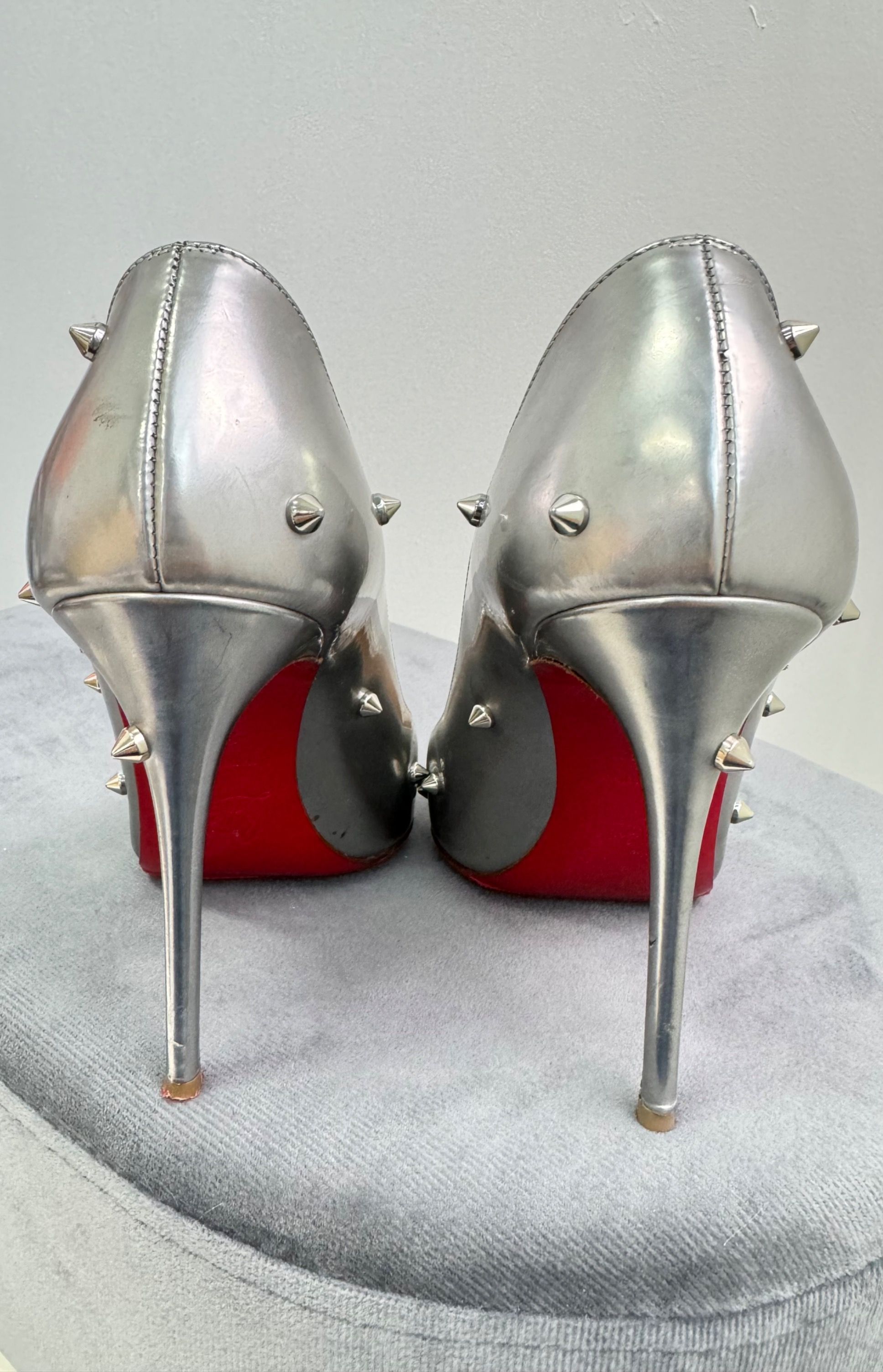 Christian louboutin pointed heels top