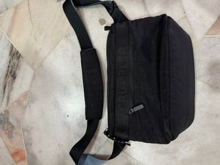 Crumpler sling discount bag malaysia