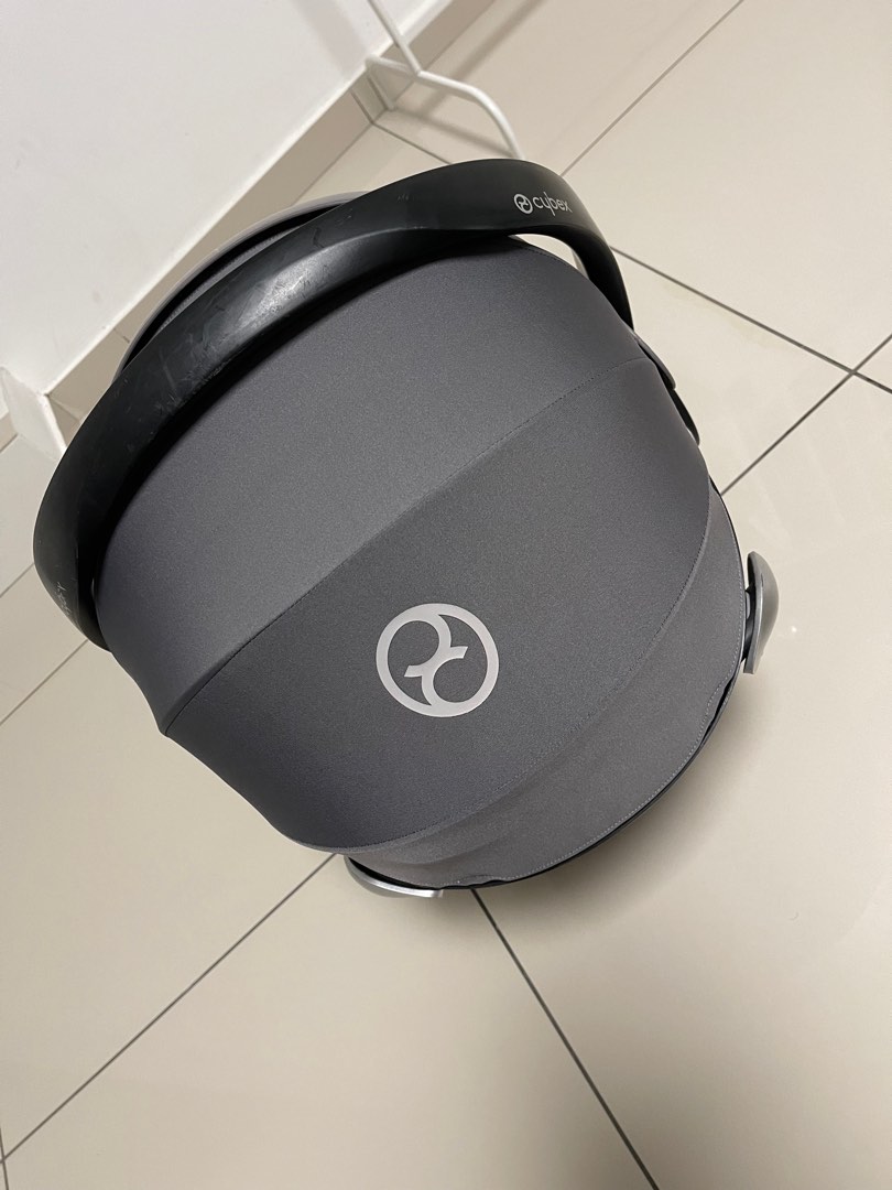 Cybex cloud q deals plus isofix base