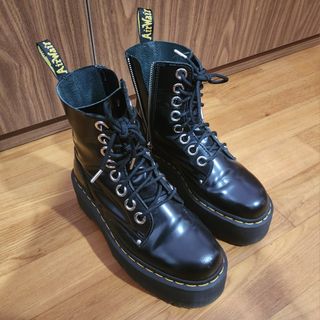 Affordable dr martens sales