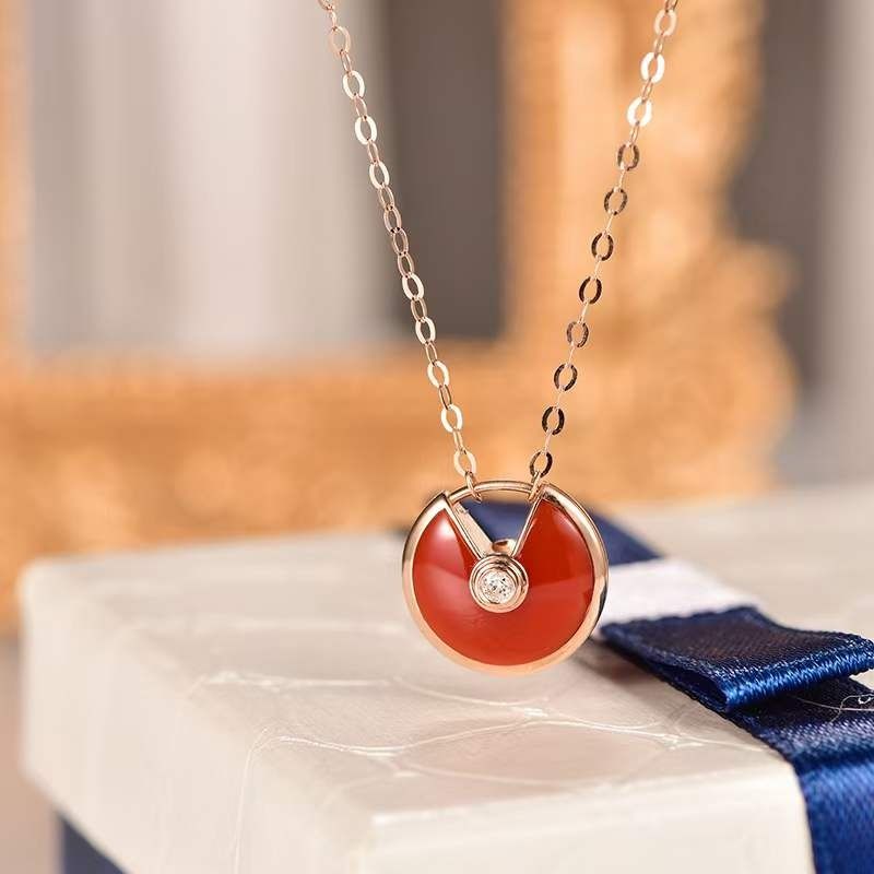 Red on sale agate necklace