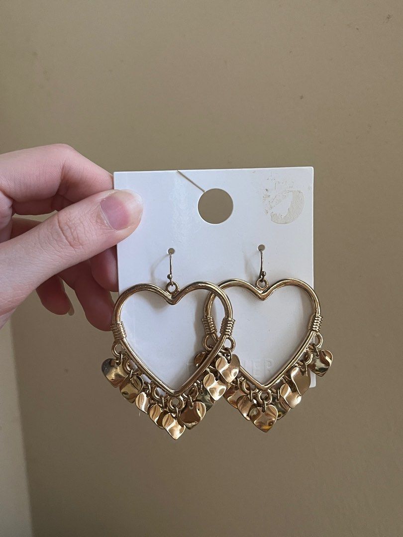 Forever 21 shop heart earrings