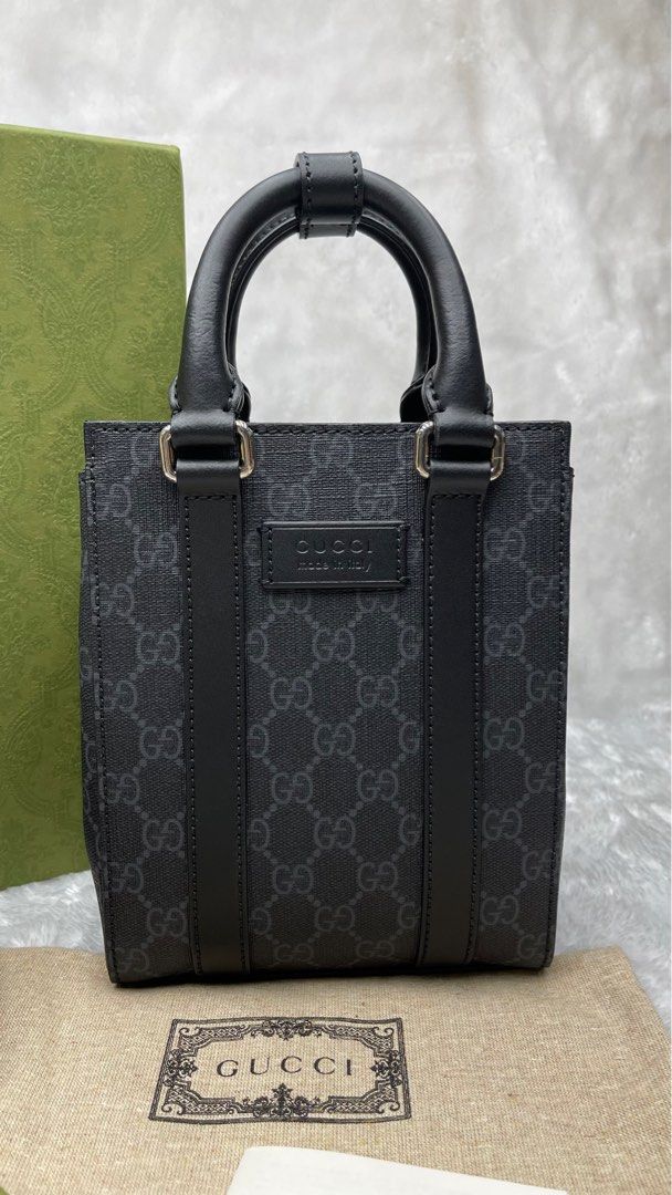 Gucci GG Supreme Canvas Tote Bag Black, 名牌, 手袋及銀包- Carousell