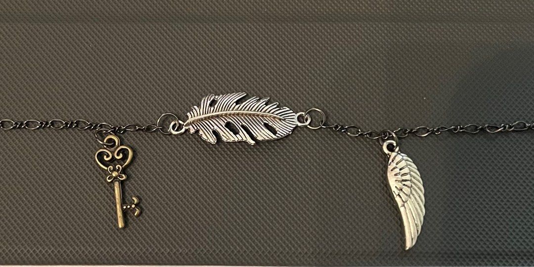 🇯🇵【日本製】OLGA 棉珠魚絲磁石扣手鏈( Cotton Pearl /Wire / Bracelet / Magnetic Lock /  Made in Japan ), 女裝, 飾物及配件, 手鍊- Carousell