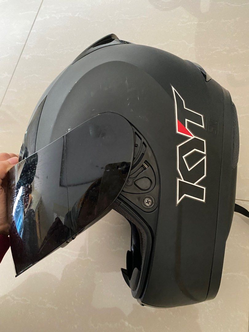 HELM KYT FULL FACE R10 SOLID BLACK DOFF, Motor di Carousell