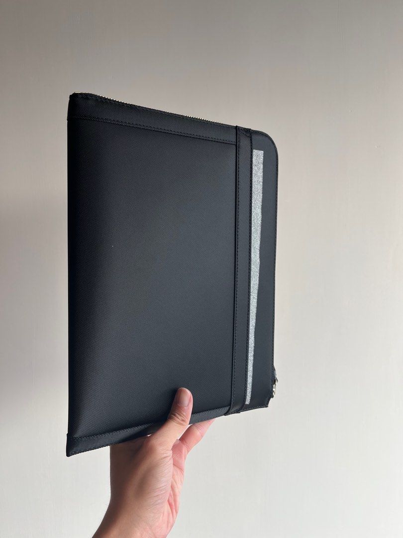 Improvisor Laptop tablet sleeve by Welden Carousell