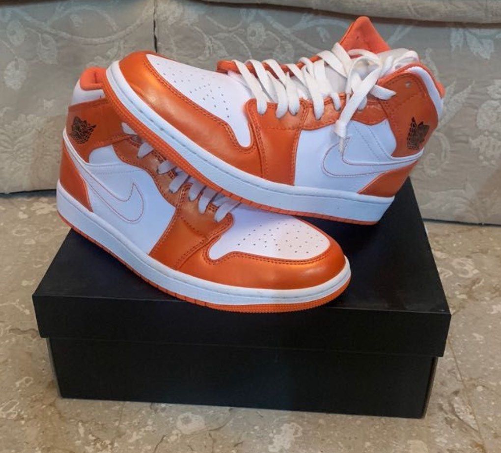 orange jordan 1