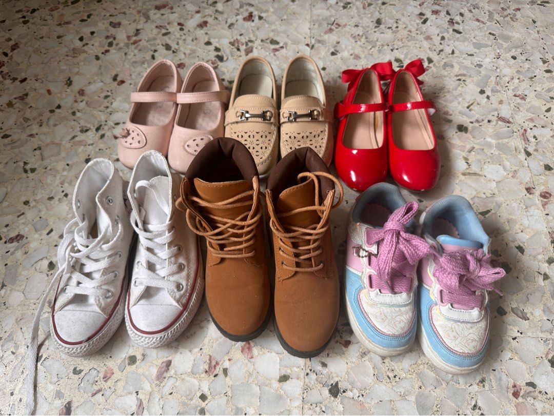 Girls discount shoes converse