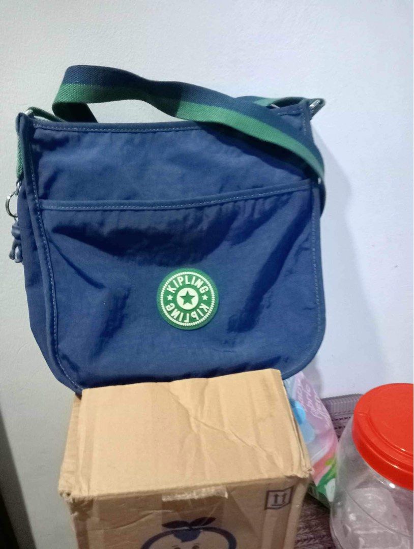 Kipling sling bags Men s Fashion Bags Sling Bags on Carousell