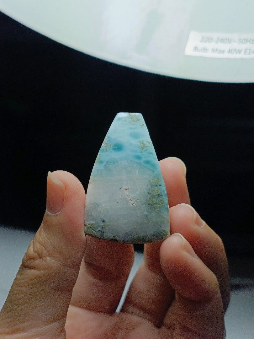 Larimar Raw Stone (Category: Precious Stones) located in Klang. Submitted by fiesya_castafiore (Listing ID 1278014021, Image 1). Description: Polished.