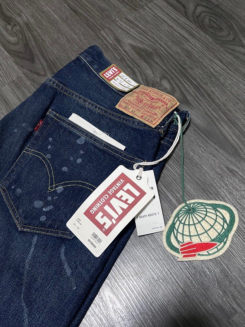 Levis vintage top rocket city