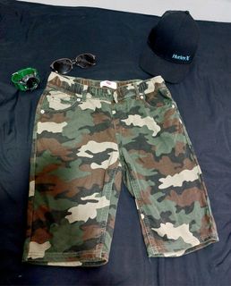 (Category: ) located in . Submitted by cinco.plus.apparel (Listing ID 1277958654, Image 1). Description: .