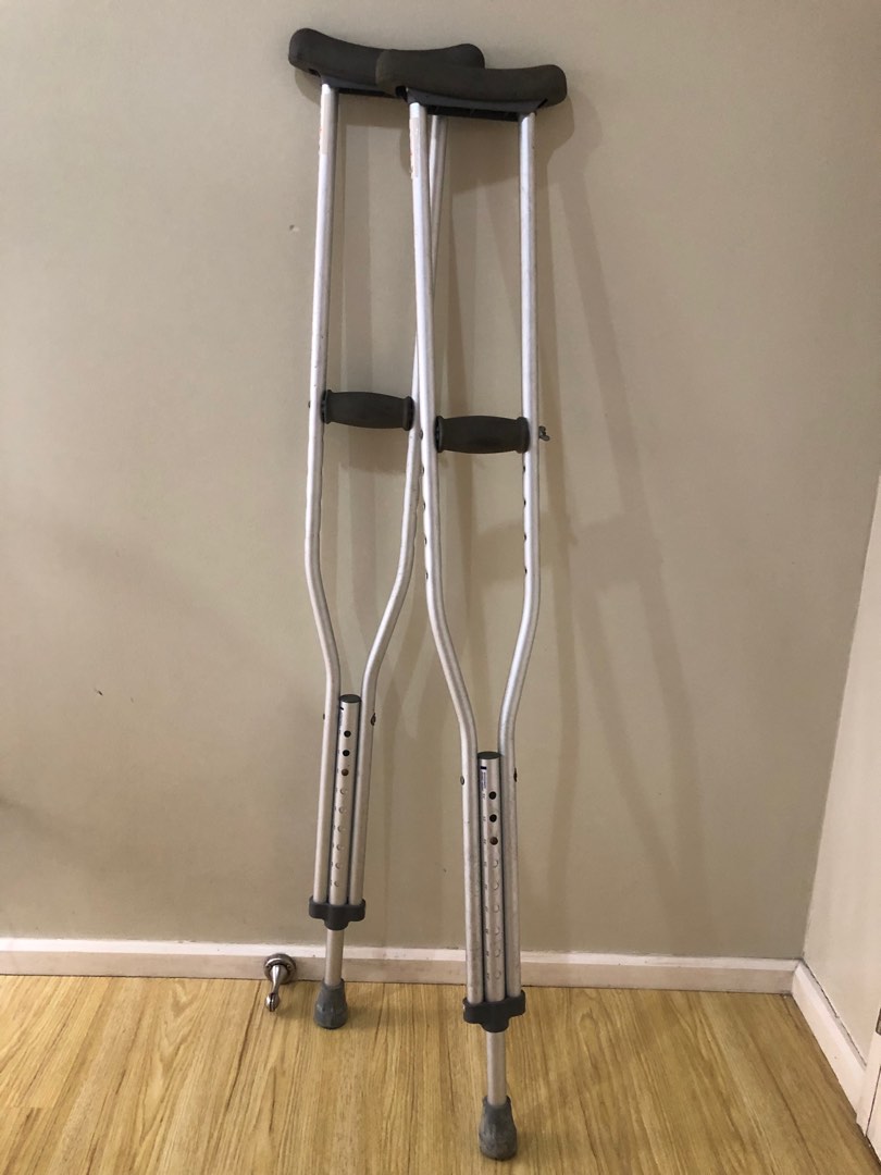 Lightweight Crutches (Saklay), Health & Nutrition, Medical Supplies