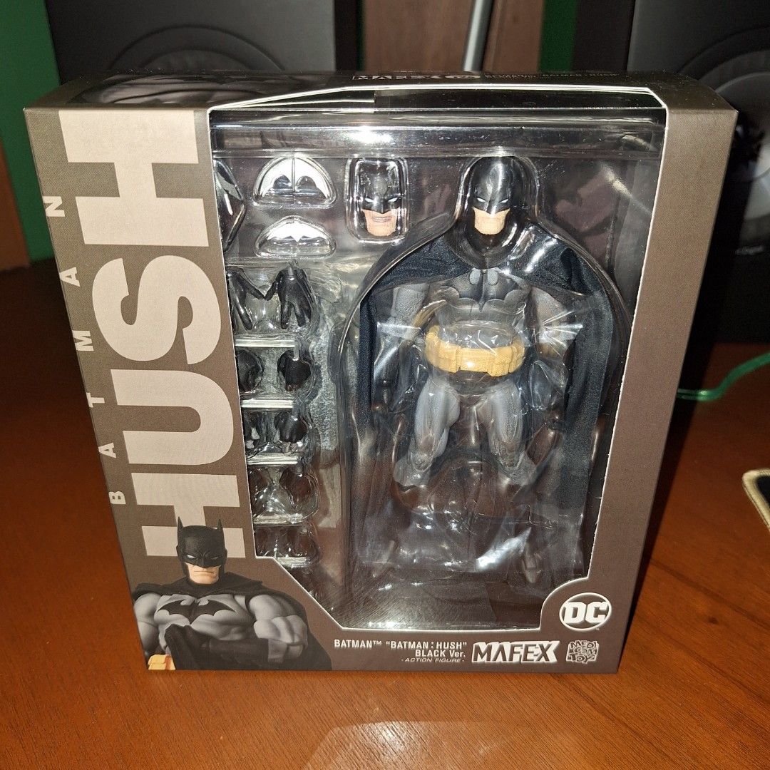 マフェックス No126 MAFEX BATMAN HUSH BLACKver.（未開封