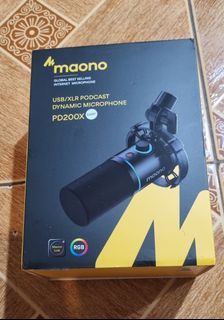 Maono PD200x with Boom-arm and Microphone Pop filter